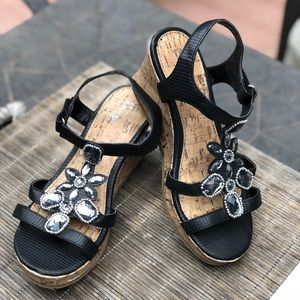 48HR PRICE DROP😱Bongo Girls Ankle Strap Wedges